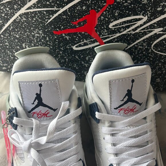 Air Jordan 4 Retro Midnight Navy Sneakers - Picture 6 of 6